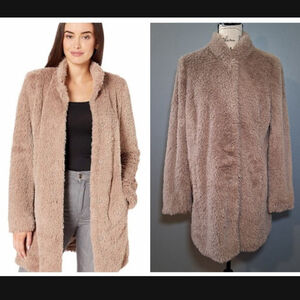 Kenneth Cole Taupe Faux Fur Midi Teddy Jacket Size Medium Collared Snap Closure